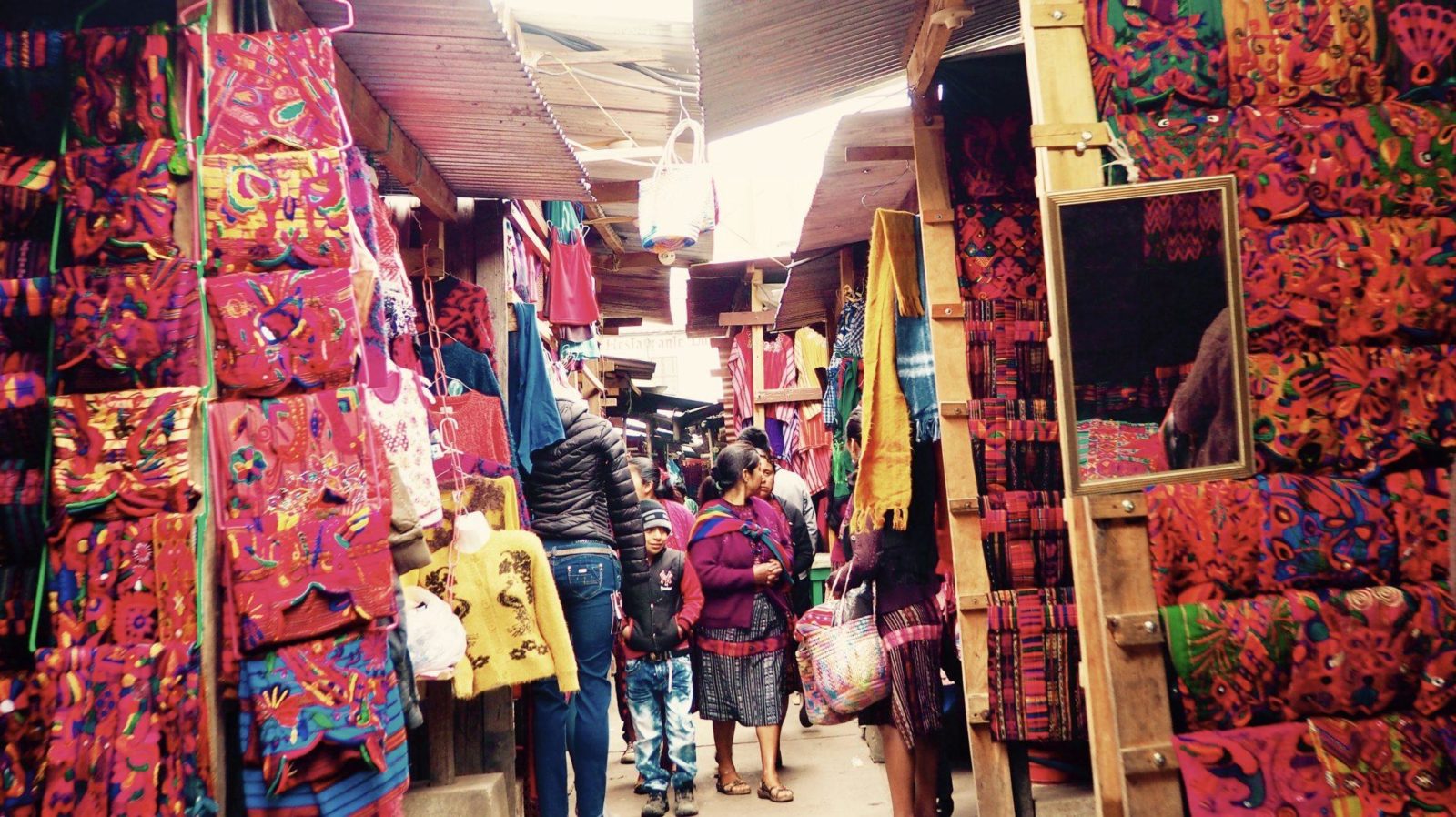 Guatemala Guides | Visiting Chichicastenango Market in Guatemala