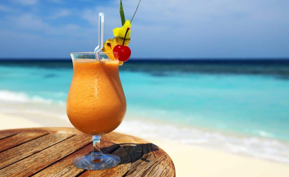 Claire's Itchy Feet | Making Money | 10 Reasons Why It's Difficult to live the Digital Nomad Lifestyle