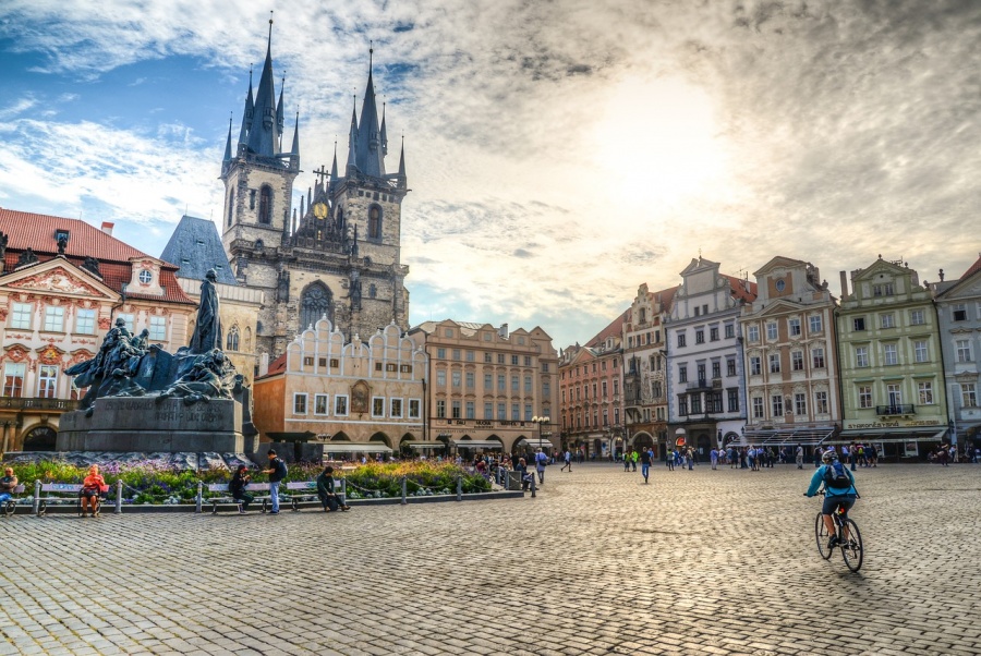 Adventures in Europe | The Solo Girls Guide to Prague | What to see in Prague