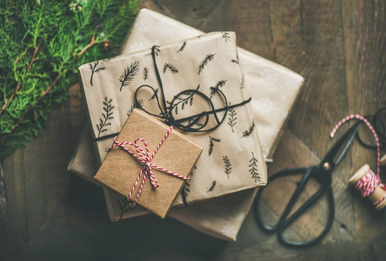 Christmas gift guide for travelers