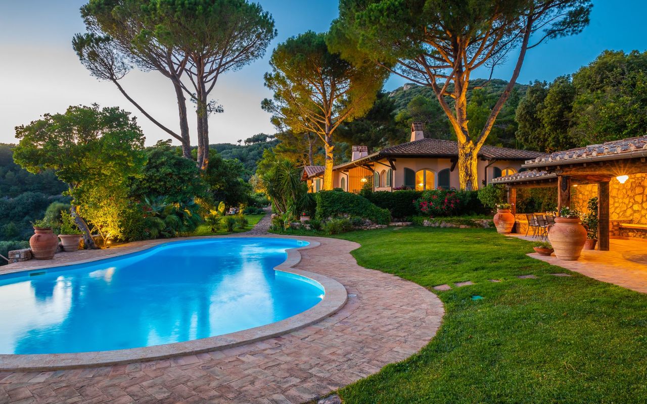 Out Of This World Villas With Private Pool For Rent In Italy