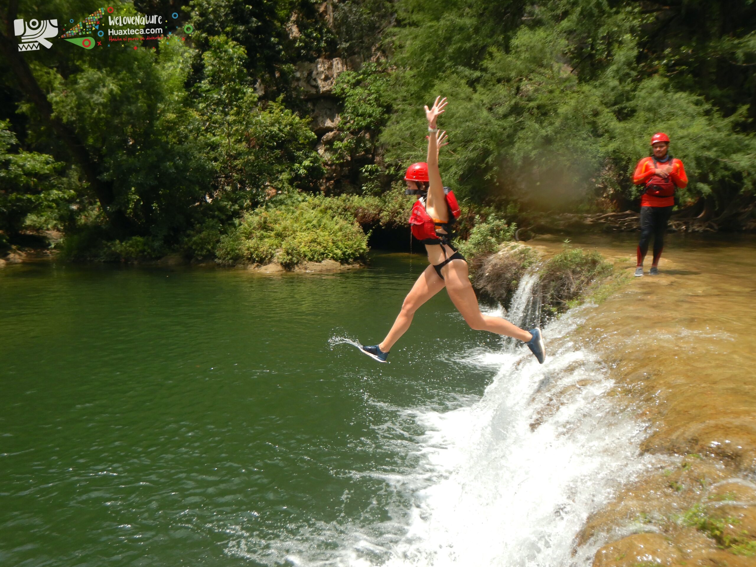 jumping down on waterfalls in huasteca potosina