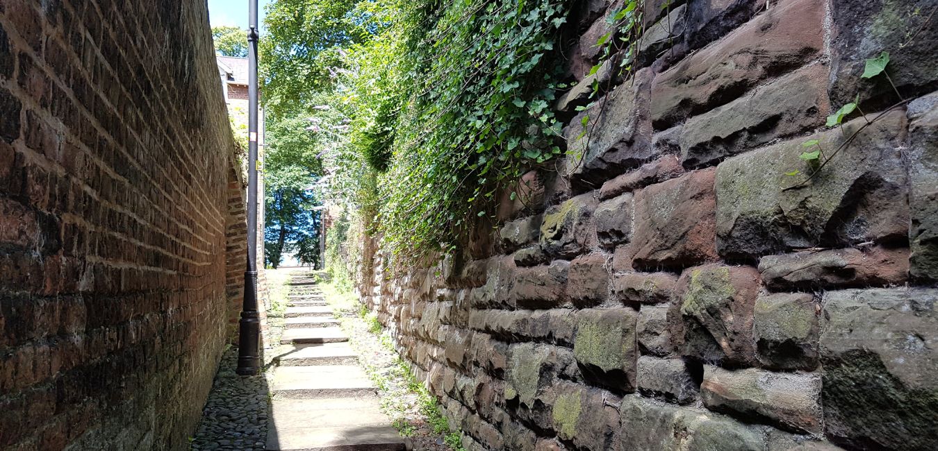 things to do in Chester city centre | chester roman wall