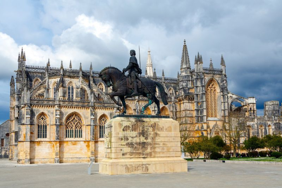 Driving from Lisbon to Porto: The 11 Best Places to visit 2022 BATALHA
