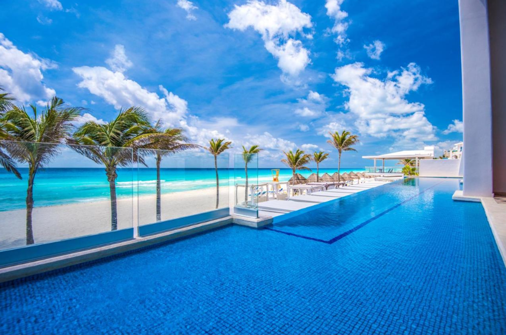 where to stay in cancun reddit