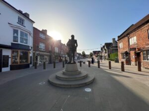 A statue in the middle of a town square, a must-see on your visit to Stratford upon Avon.