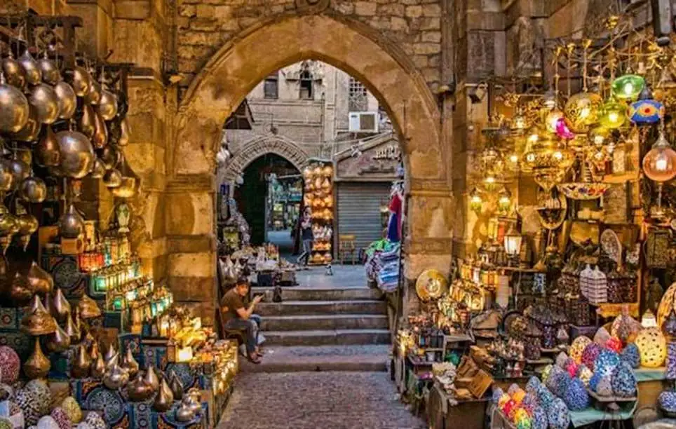 Cairo attractions,Pyramids of Giza,Egyptian Museum,Khan el-Khalili,Cairo itinerary,things to do in Cairo,Cairo travel guide,Grand Egyptian Museum,Giza pyramids tour,Cairo sightseeing,Egypt travel,Islamic Cairo,Coptic Cairo,Cairo tourism,Egypt vacation